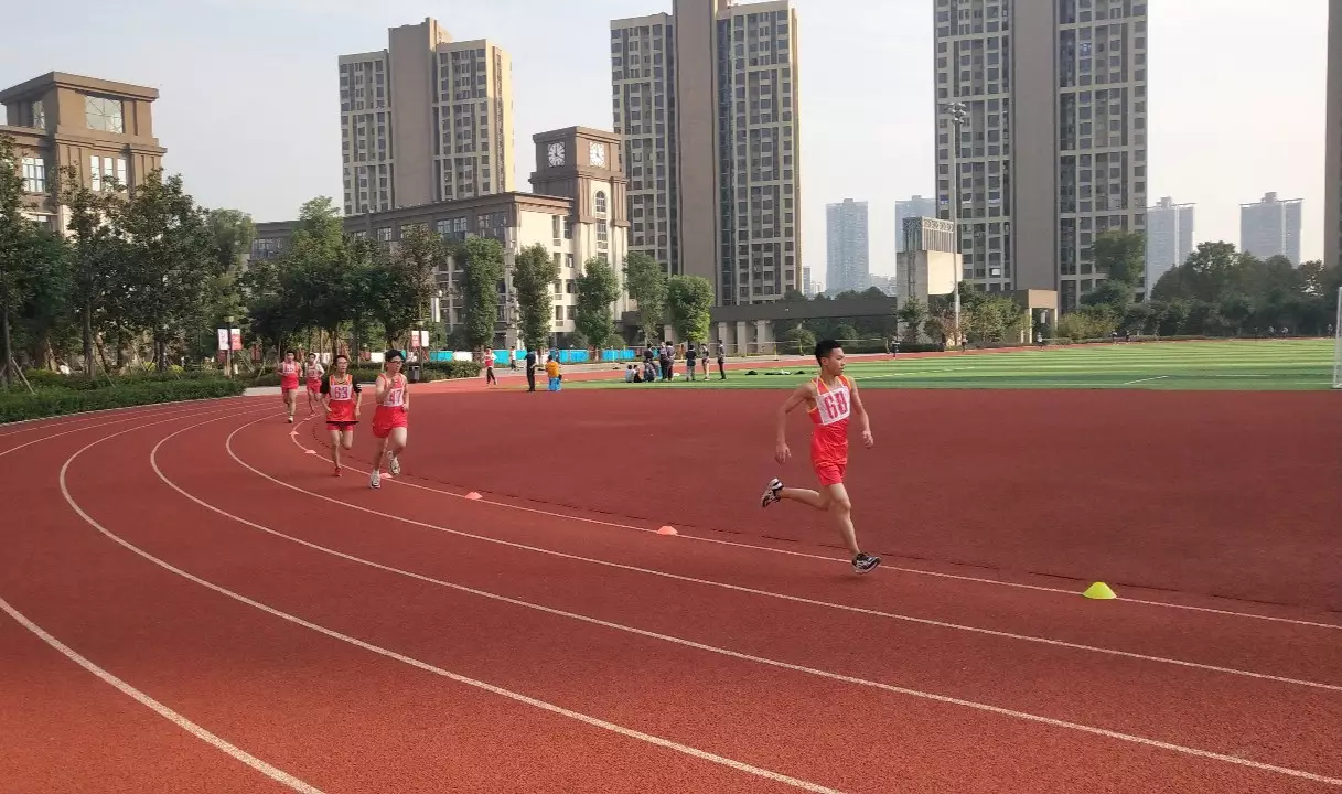 青春无畏,渝西健儿九龙扬威!-重庆市渝西中学